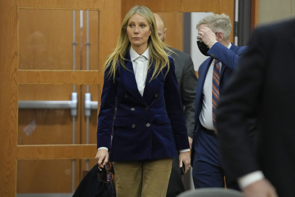 Gwyneth Paltrow na rozprawie sądowej w ubraniach quiet luxury style