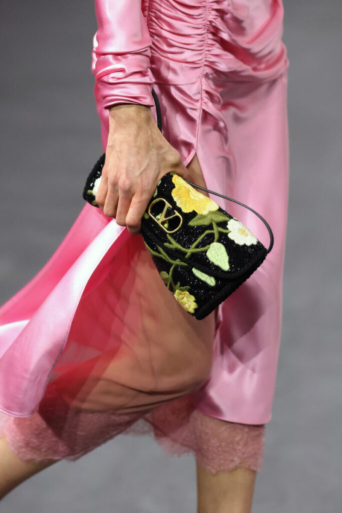 [Modne torebki wiosna-lato 2026]: w kwiaty