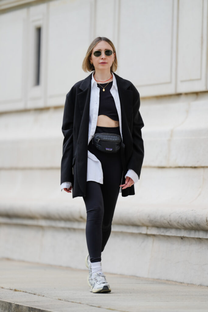 ubrania na jogę w miejski stylu
