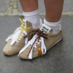 modne sneakersy na jesień 2025