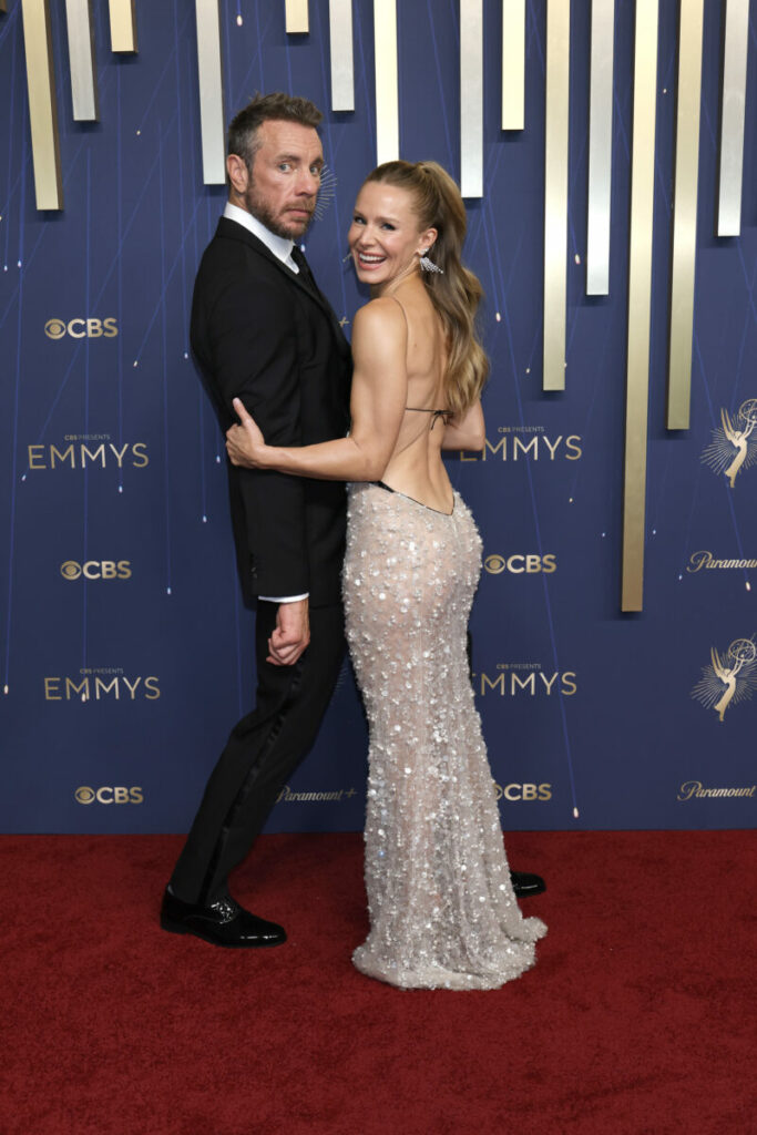 kristin bell, dax shepard, emmy 2025
