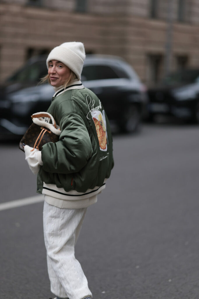 streetwear, z czym nosic czapke welniana