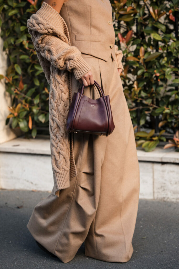 burgundowa torebka, bordo jesienia