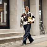 stylizacja z kurtką w krowie łaty