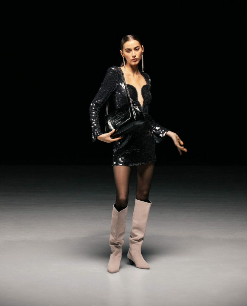 cekinowa sukienka, stylizacje na karnawał 2026
