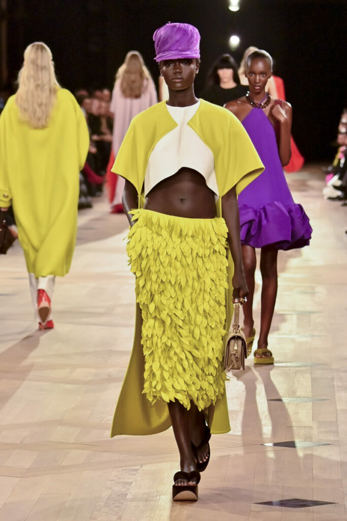 modne kolory wiosna-lato 2026