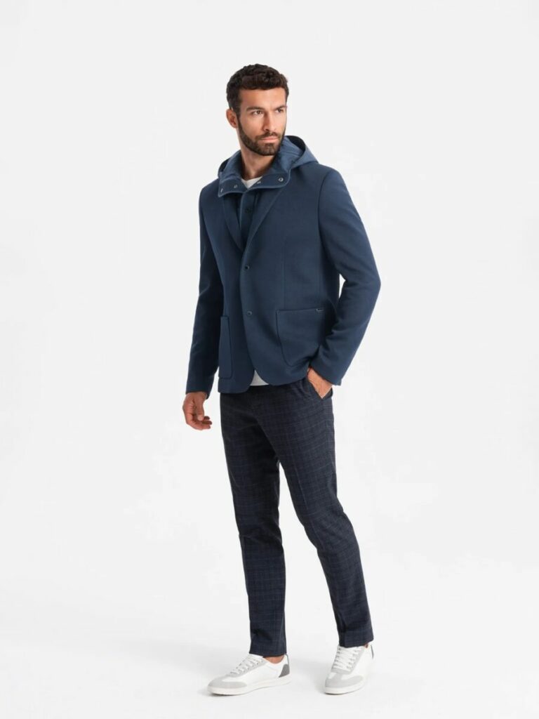 Z czym nosić granatową marynarkę męską? TOP 5 stylizacji