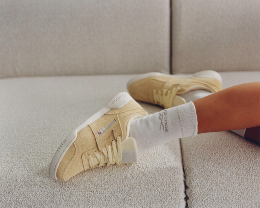  Reebok WORKOUT PLUS w odcieniu butter yellow