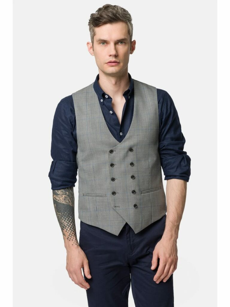 Co zamiast garnituru na wesele? Koszula i kamizelka